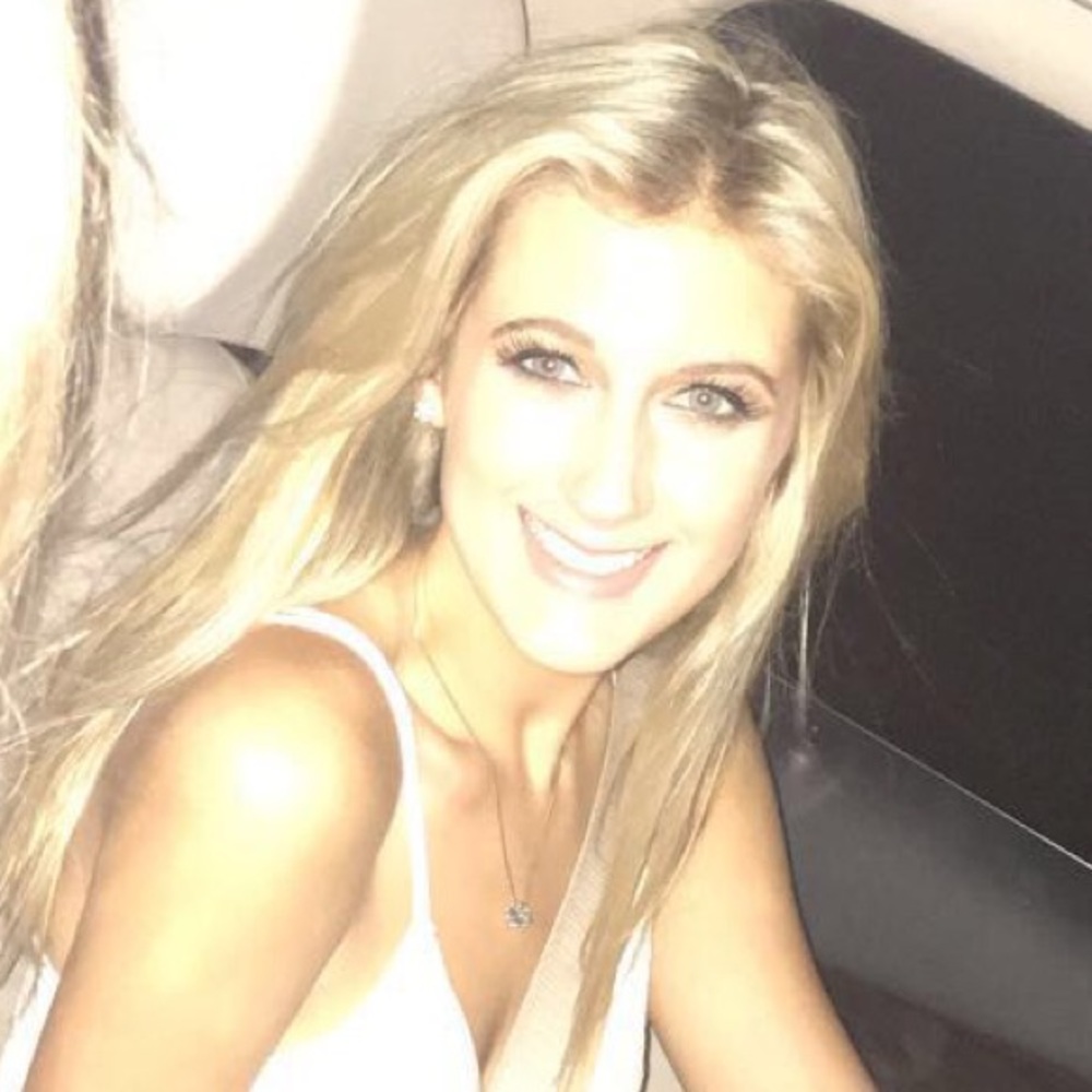 Meet your Posher, Caroline